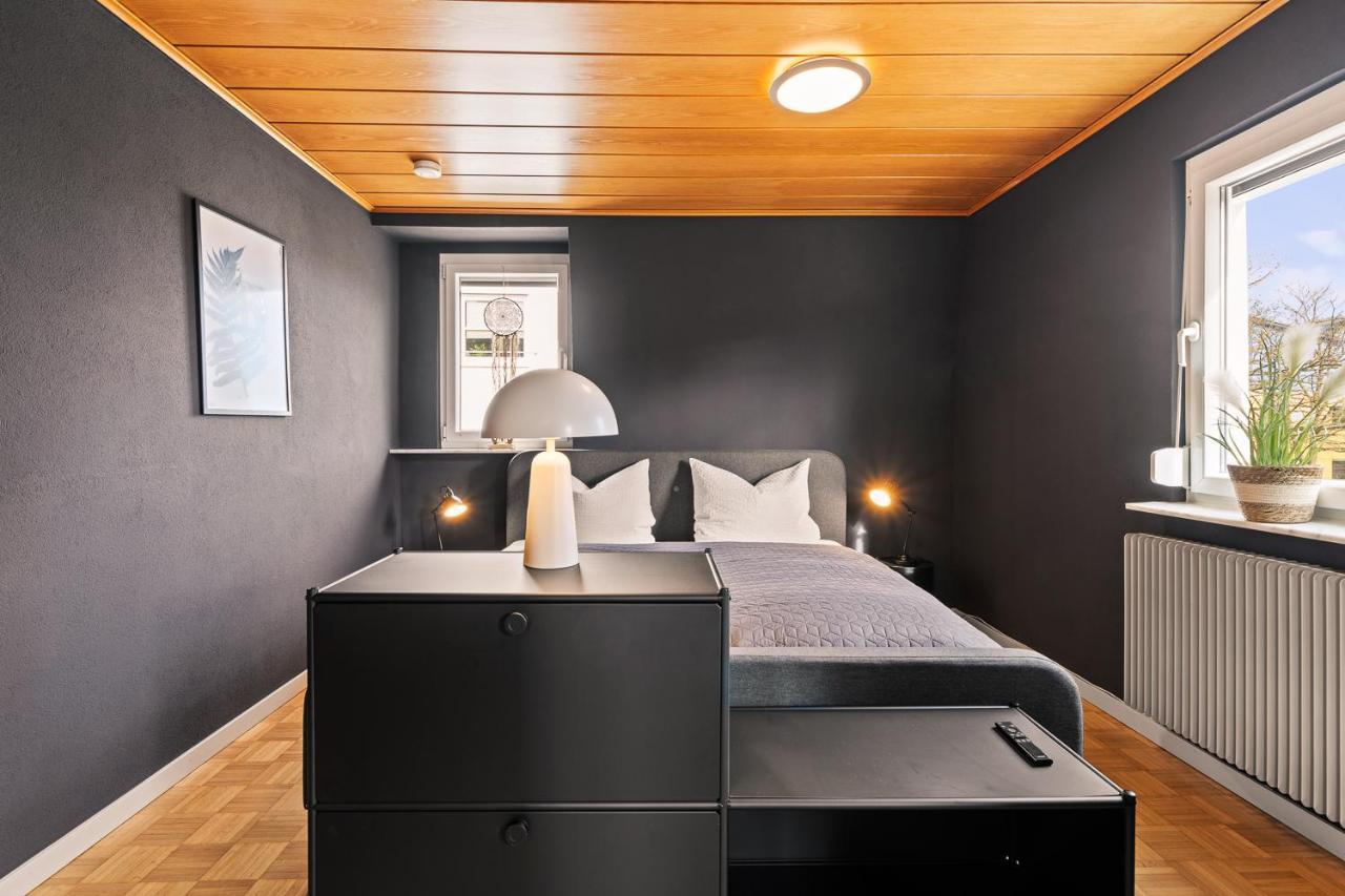 Apartment Fuer Bis Zu 6 Personen Mit Terrasse Und Klima フリードリヒスハーフェン エクステリア 写真